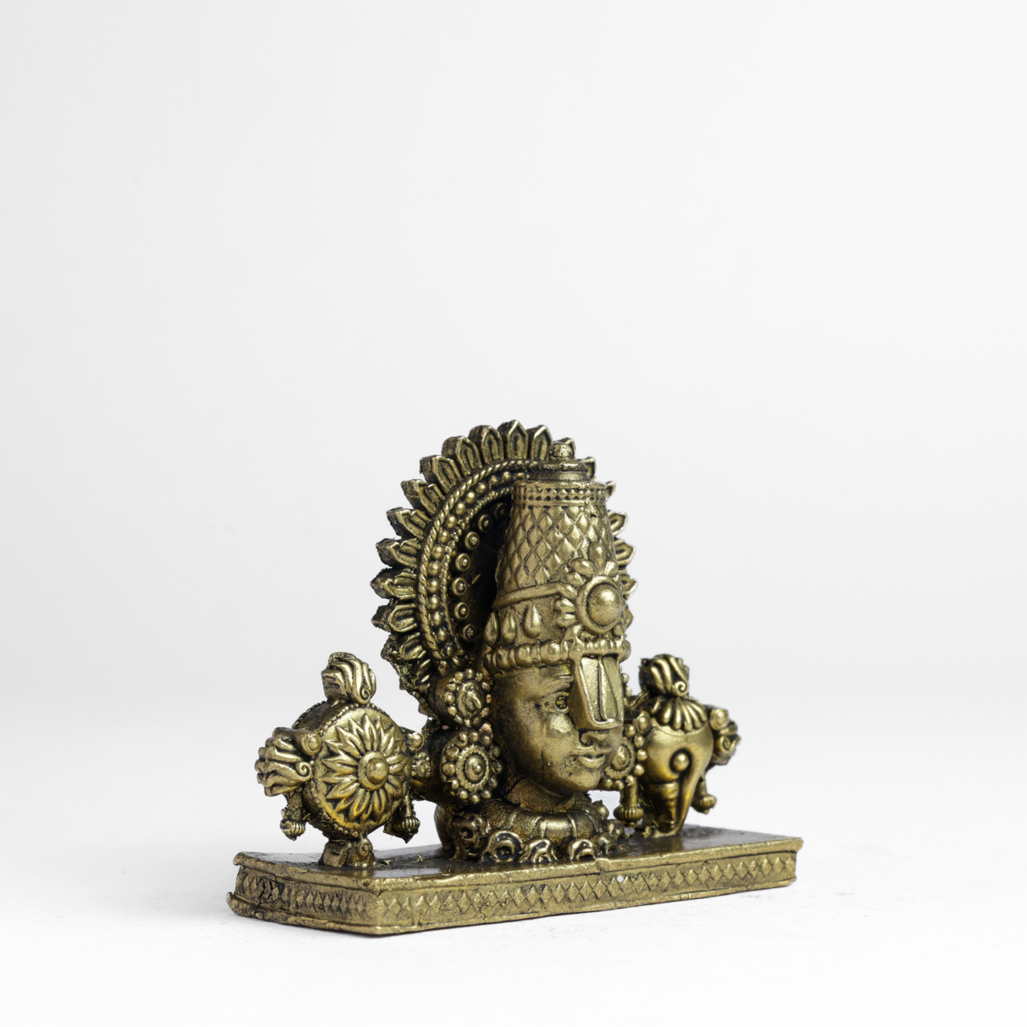 Bhimonee Decor 150 gm Balaji Face Panchloha Idol | Size 5 × 6 × 2.5 CM | Handcrafted Tirupati Balaji Divine Face for Home & Temple Décor