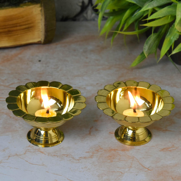 Bhimonee Decor Brass Chandra Mukhi Akhand Nanda Pyali Deep | Traditional Pooja Jyot for Mandir & Rituals | Sacred Glow for Home & Festivals | Brass Colour, 1.75 Inches (Pack of 1 Pair)