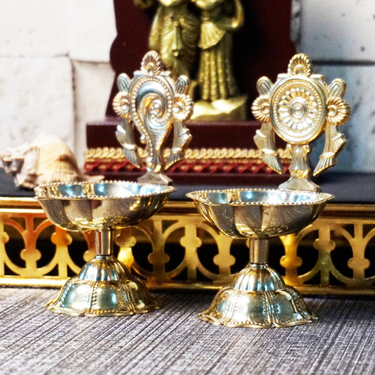 Bhimonee Decor | Pure Brass Shanku Chakra Table Diya | 3.15 Inches | Brass Colour | Traditional Pooja Diya for Home Temple | Pack of 1 Pair